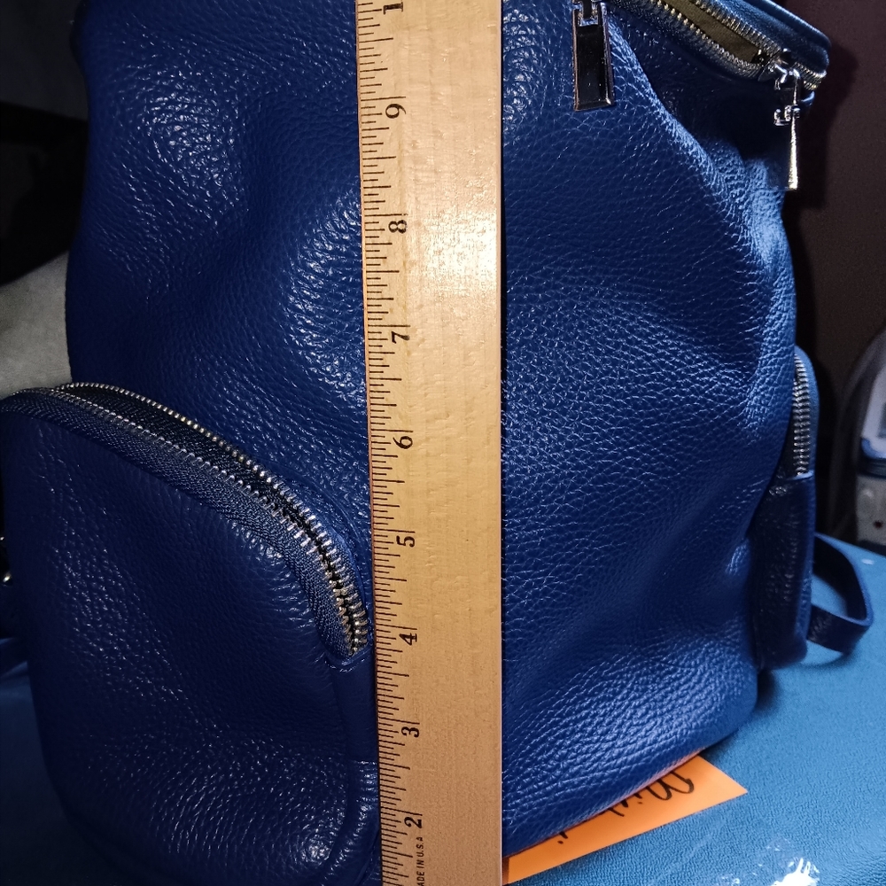 Genuine leather backpack - Picture 7 of 9